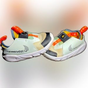 Nike infant-toddler Flex Runner 2 size 8c